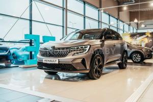 Автомобиль с номером RЕNАULТ, МО / Погранвойска