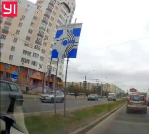 Автомобиль с номером L1441М, МО / Погранвойска