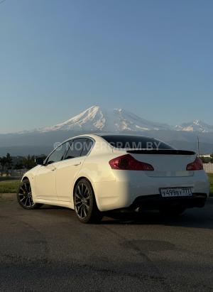 Автомобиль с номером Y499ВY777, г. Минск