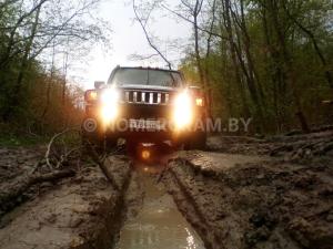 Автомобиль с номером Y884НН, МО / Погранвойска