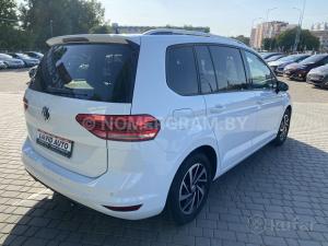 Автомобиль с номером LVАUТТТ, МО / Погранвойска