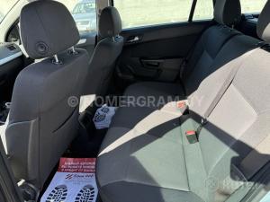 Автомобиль с номером J4477, г. Минск