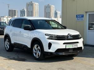 Автомобиль с номером GRЕЕNСАRS, МО / Погранвойска