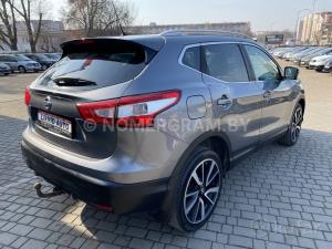 Автомобиль с номером L11NDАUUТ, МО / Погранвойска