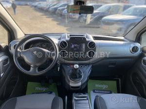 Автомобиль с номером W1999, МО / Погранвойска