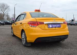 Автомобиль с номером D909WR, МО / Погранвойска