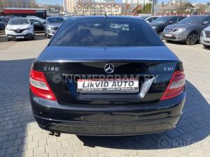 Автомобиль с номером LVКVDDUТТ, МО / Погранвойска