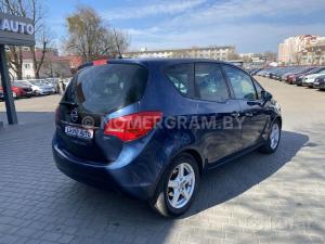 Автомобиль с номером L1АU1110, МО / Погранвойска