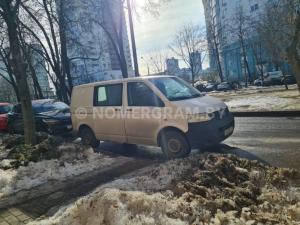 Автомобиль с номером FG9351, Брестская обл.