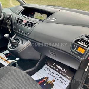 Автомобиль с номером V5211, Брестская обл.