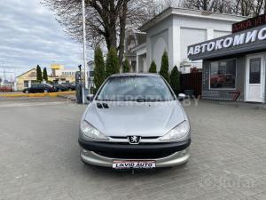 Автомобиль с номером L1КVІDАUТ, МО / Погранвойска
