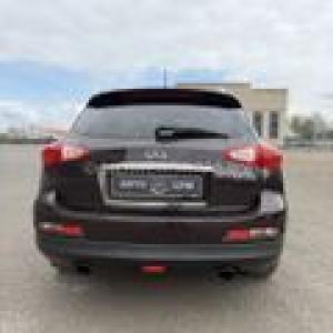 Автомобиль с номером LМ7110, МО / Погранвойска