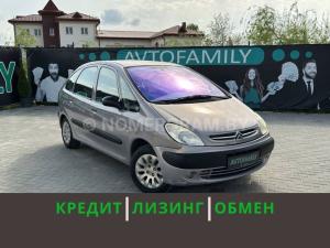 Автомобиль с номером JV10100, МО / Погранвойска