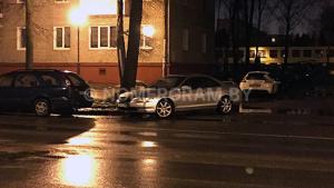 Автомобиль с номером LL4Y, МО / Погранвойска