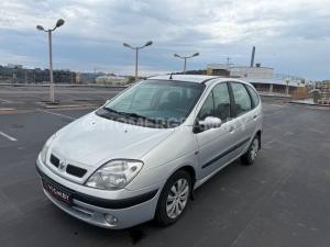 Автомобиль с номером V10НВY, МО / Погранвойска