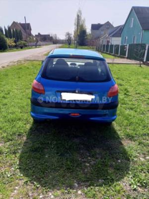 Автомобиль с номером D32400, МО / Погранвойска