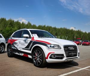 Автомобиль с номером SVІТQLІК, МО / Погранвойска
