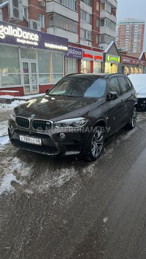 Автомобиль с номером Y789СС48, г. Минск